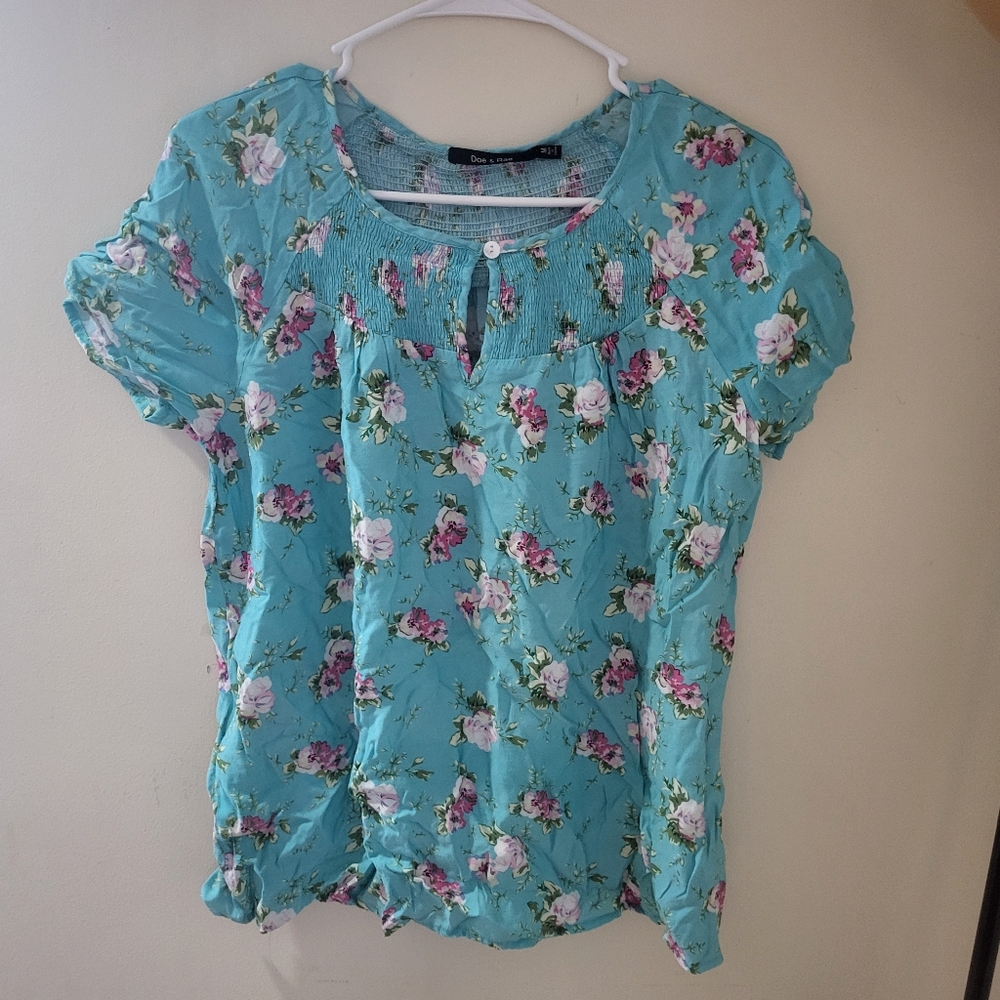 Sold doe & Rae Top Size M